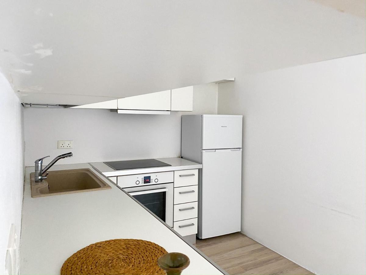 Summer Getaway: Stunning 1 Bedroom Apartment! Polis Exterior foto